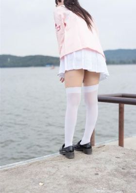 欧美风衣服品牌_剧情片高清视频播放